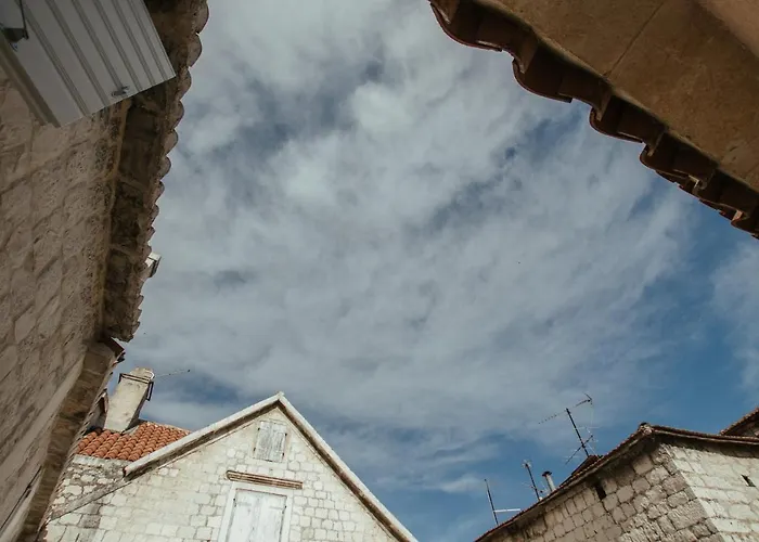 Konukevi Franka Trogir