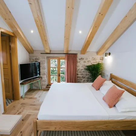 Gostinjska kuća Franka 3*