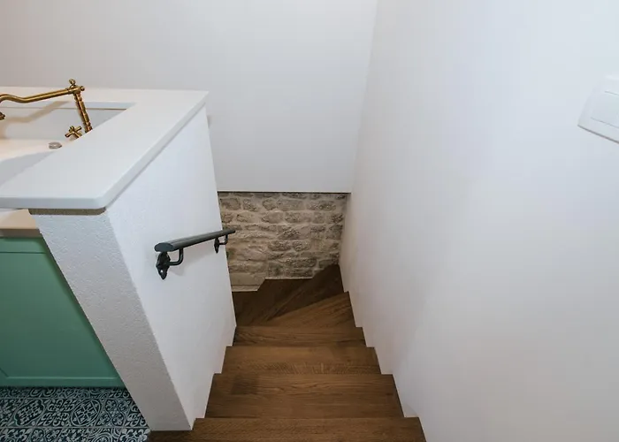 Franka Affittacamere 3*